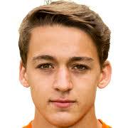 https://img.heibaitiyuy.com.cn/img/football/player/0d12fff4e6489e57edadc485c2283c56.jpg