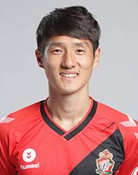https://img.heibaitiyuy.com.cn/img/football/player/9646248183d3ccff3339134597a9bbd8.jpg