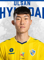 https://img.heibaitiyuy.com.cn/img/football/player/bb905e5bbb6f4c14e91cbc5cb5c8d961.jpg